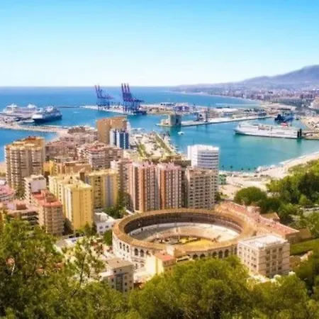 Vivienda Centrica Frente Al Mar Apartment Malaga Exterior photo